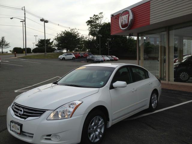 An image of 2011 Nissan Altima