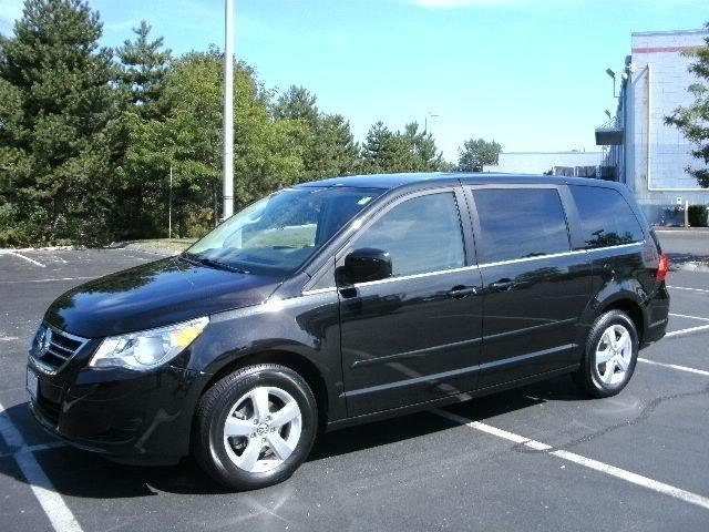 An image of 2010 Volkswagen Routan